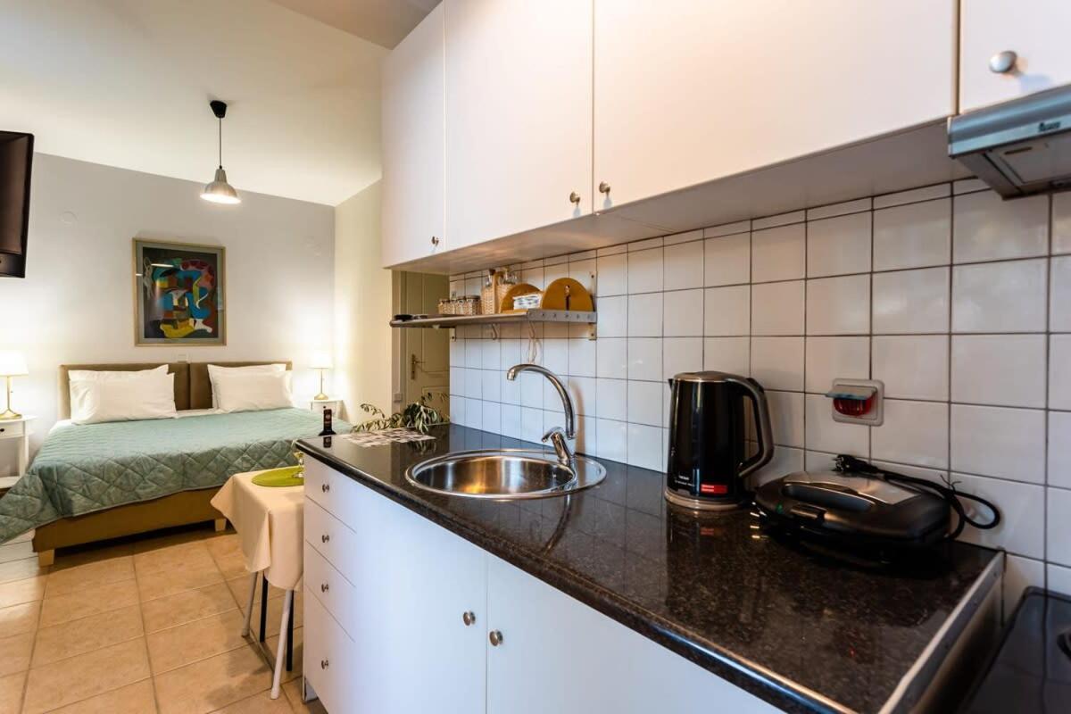 Kitries Summer Getaway - Eden Seaside Suite Kitriai Екстер'єр фото