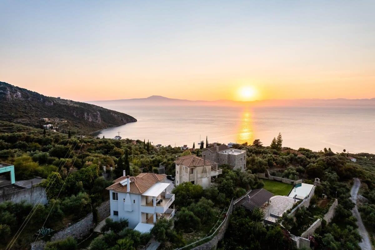 Kitries Summer Getaway - Eden Seaside Suite Kitriai Екстер'єр фото